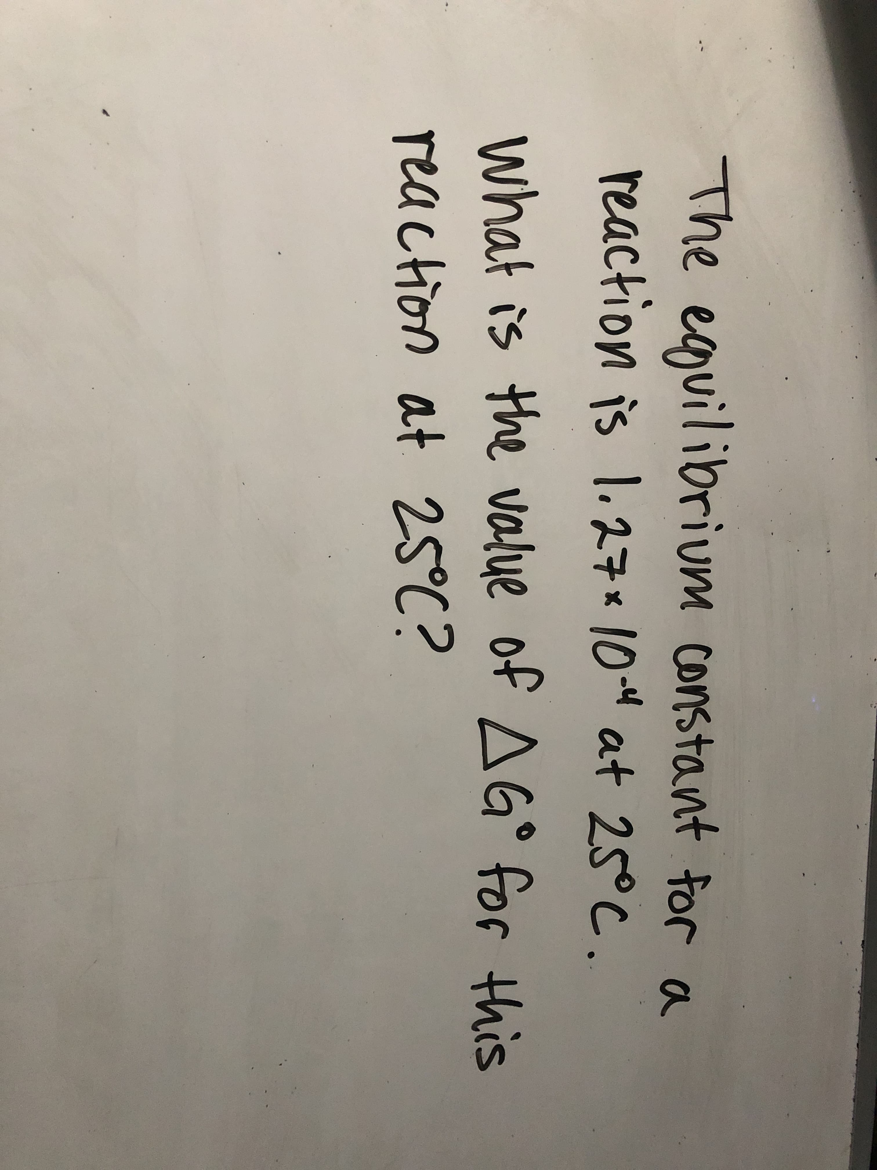 The equilibrium constant for a
reaction is 1.27*104 at 25°c.
what is the volue of AG° for this
reaction at 25°C?
