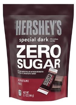 HERSHEY'S
special dark chocol
candy
ZERO
SUGAR
SEE NUTRITION INFORMATION
CONT
ASPARTAME
FREE
NET WT
5102 (144)
HERSHEY'S
VIDING ONGEZ
www
CRYS