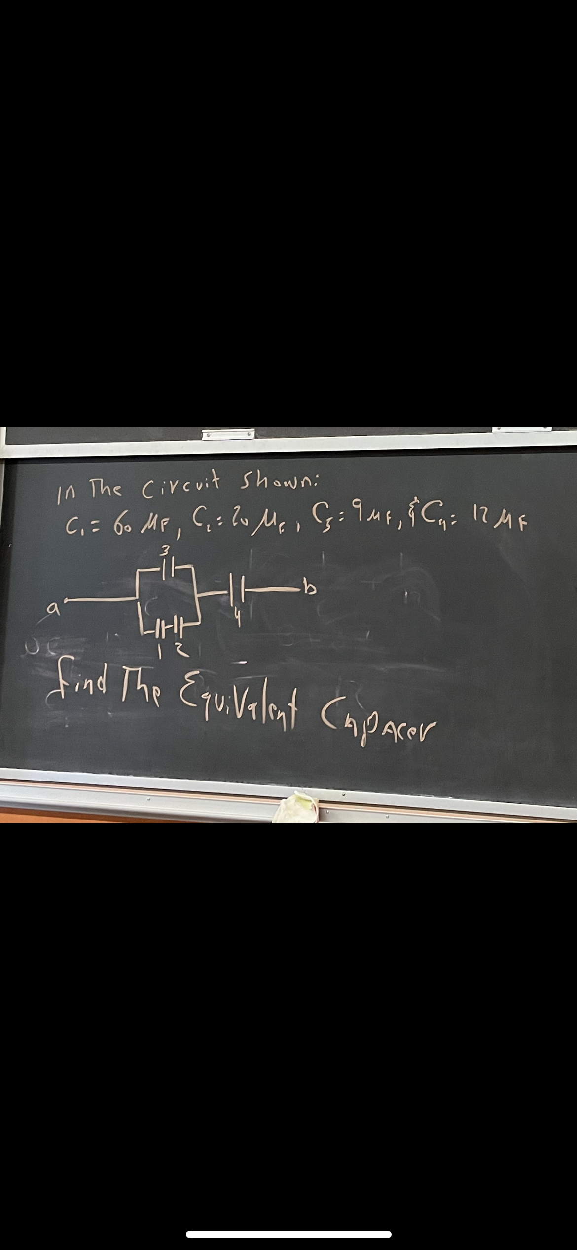 in The Circuit shown:
C,= 60 MF,
12 MF
a
find The Equivalont Capacar
