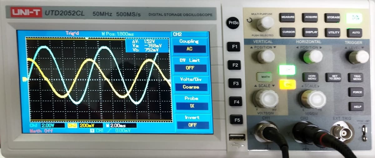 UNI-T UTD2052CL
50MHZ 500MS/s
DIGITAL STORAGE OSCILLOSCOPE
MULTI PURPOSE
MEASURE
STORAGE
ACQUIRE
PrtSc
Trig'd
CURSOR
DISPLAY
UTILITY
AUTO
M Pos: 1.800ms
CH2
PUSH SELECTED
AV: 1.52V
Va -768mV
Vb: 752m
Coupling
VERTICAL
HORIZONTAL
4 POSITION ►
TRIGGER
AC
F1
A POSITION
ALEVEL
BW Limit
F2
OFF
HORI
MENU
SET
TO ZERO
TRIG
MENU
MATH
Volts/Div
F3
CH2
Coarse
A SCALE
SCALE>
FORCE
Probe
F4
1X
HELP
mV
VOLTS/DIV
SECIDIV
CH2
Invert
CH1
EXT TRIG
F5
Chl 200V
Math Off
Ch2 200mV
M
2.00ms
OFF
T CHI 00mV
